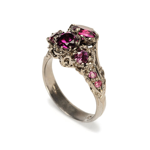 Art Nouveau II Ring Garnet