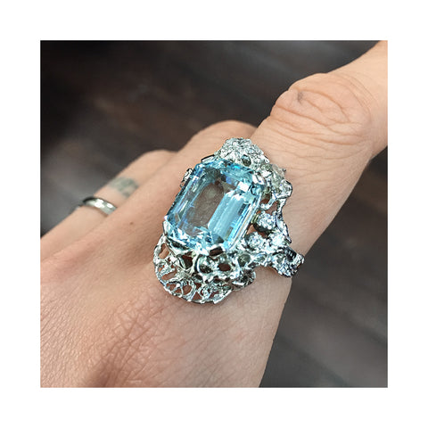 Custom Ring Aqua Diamond
