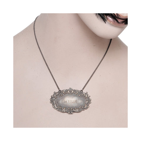 Plaque Necklace Ornate - deVille